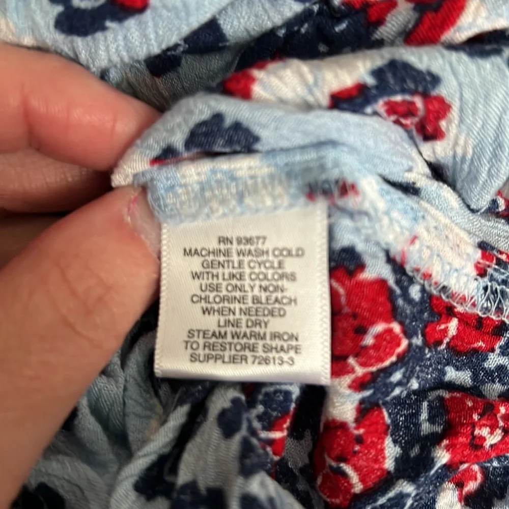 Liz Claiborne sleeveless floral top, size PL petite large GUC! - Picture 5 of 5